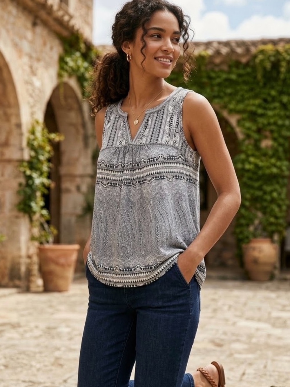 Anthropologie Akemi & Kin Grey Black & White Pattern Sleeveless Top Size S